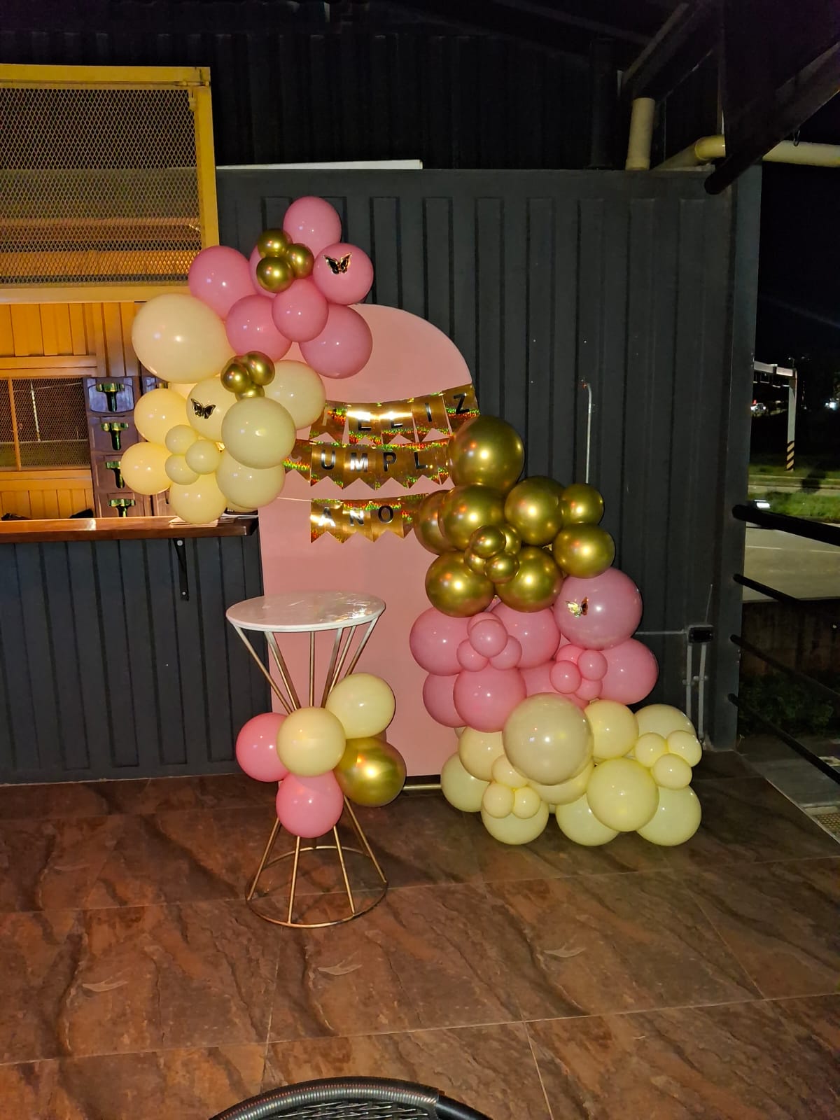 Decoración en promoción de Halloween por $120.000